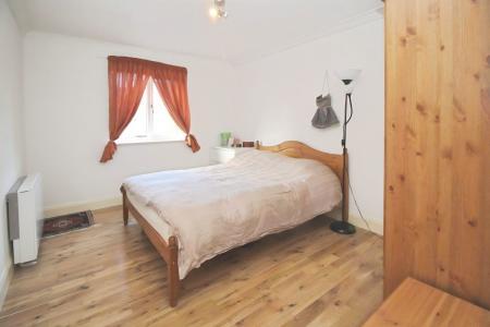3 bedroom Flat to let in Winnipeg Quay 79