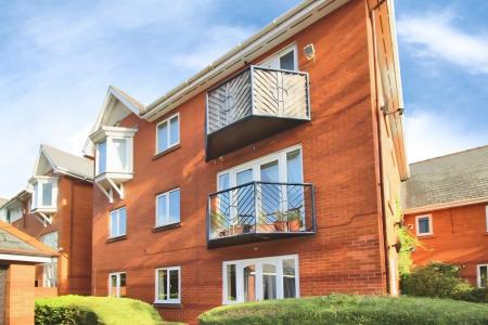 3 bedroom Flat to let in Winnipeg Quay 79