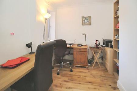 3 bedroom Flat to let in Winnipeg Quay 79