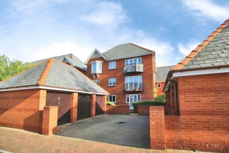 3 bedroom Flat to let in Winnipeg Quay 79