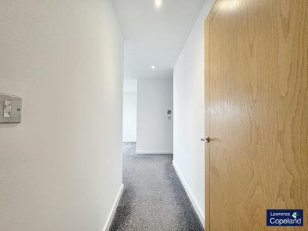 2 bedroom Flat to let in The Quays, Salford, M50