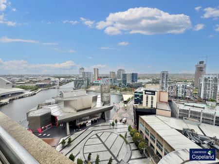 2 bedroom Flat to let in The Quays, Salford, M50