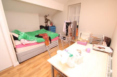 1 bedroom Studio flat to let in Great Clowes Street, Salford, M7