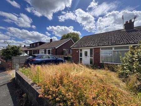 2 bedroom Bungalow for sale in Thirlmere Road, Partington, M31
