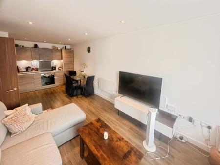2 bedroom Flat to let in Barel yard, Manchester, M15