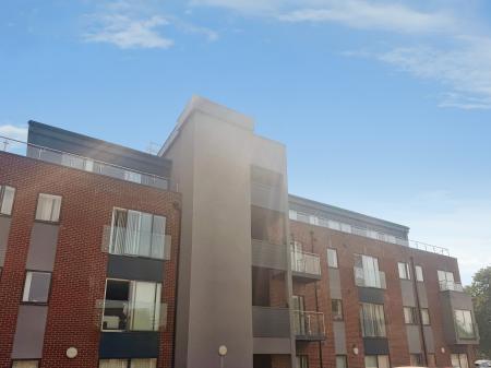 2 bedroom Flat to let in Barel yard, Manchester, M15