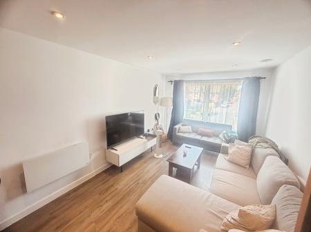 2 bedroom Flat to let in Barel yard, Manchester, M15