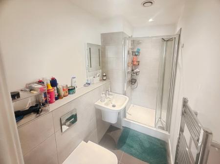 2 bedroom Flat to let in Barel yard, Manchester, M15