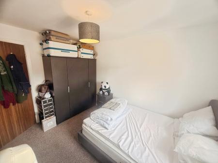 2 bedroom Flat to let in Barel yard, Manchester, M15