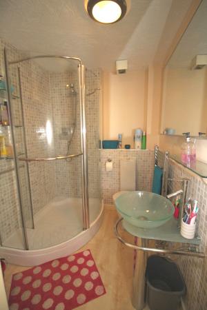 2 bedroom Flat to let in Labrador Quay, Salford Quays, Salford, M50