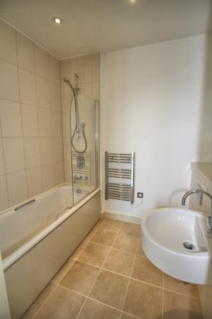 2 bedroom Flat to let in 1 Watson Street, Manchester, M3