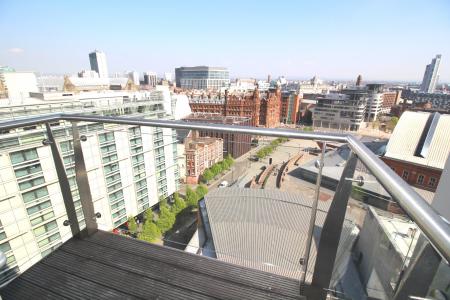 2 bedroom Flat to let in 1 Watson Street, Manchester, M3