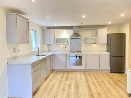 2 bedroom Flat to let in Elmira Way., Salford, M5