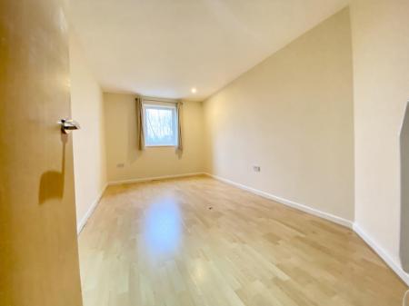 2 bedroom Flat to let in Elmira Way., Salford, M5