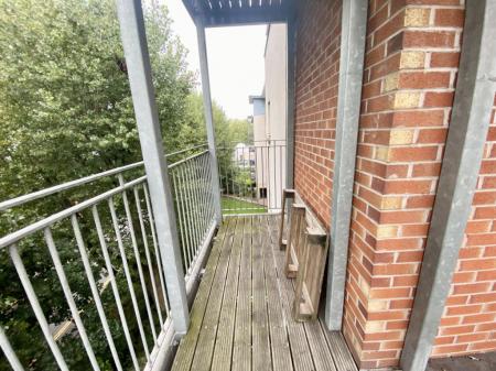 2 bedroom Flat to let in Elmira Way., Salford, M5