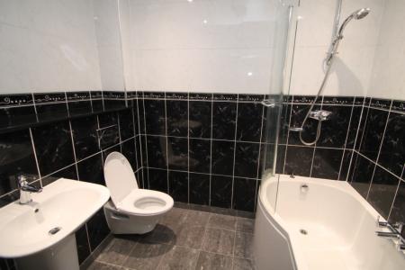 2 bedroom Flat to let in 205 Brooklands Road, Sale, M33