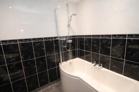 2 bedroom Flat to let in 205 Brooklands Road, Sale, M33