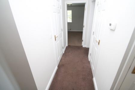 2 bedroom Flat to let in 205 Brooklands Road, Sale, M33