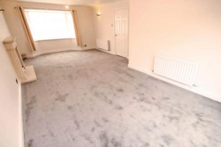 4 bedroom Detached house to let in Barlow Road, Altrincham, WA14