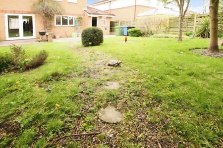 4 bedroom Detached house to let in Barlow Road, Altrincham, WA14