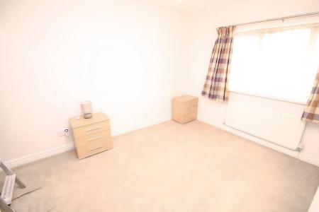 4 bedroom Detached house to let in Barlow Road, Altrincham, WA14