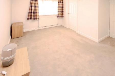 4 bedroom Detached house to let in Barlow Road, Altrincham, WA14