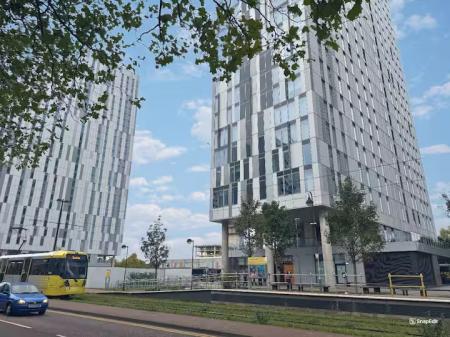 1 bedroom Flat to let in MediaCity, 18 Michigan Avenue, Salford Quays, Salford, M50