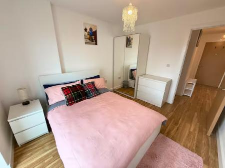 1 bedroom Flat to let in MediaCity, 18 Michigan Avenue, Salford Quays, Salford, M50