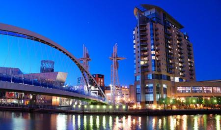 2 bedroom Flat to let in The Quays, Salford Quays, Salford, M50