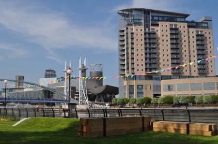 2 bedroom Flat to let in The Quays, Salford Quays, Salford, M50