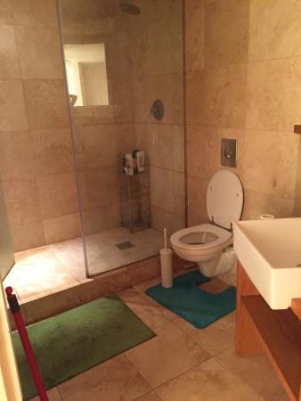 2 bedroom Apartment to let in 100 The Quays, Salford, M50