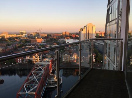 2 bedroom Apartment to let in 100 The Quays, Salford, M50