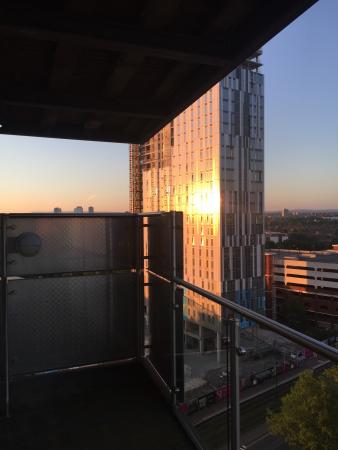 2 bedroom Apartment to let in 100 The Quays, Salford, M50