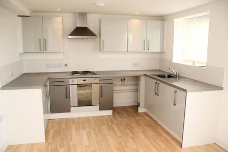 2 bedroom Flat to let in Lakeside Rise, Manchester, M9