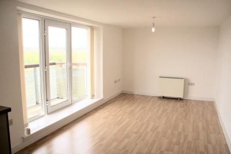 2 bedroom Flat to let in Lakeside Rise, Manchester, M9