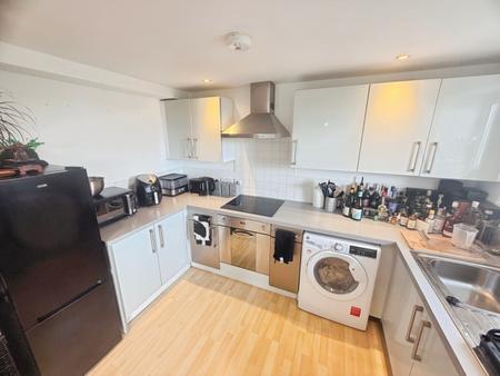 2 bedroom Flat to let in Lakeside Rise, Tower 3, Manchester, M9