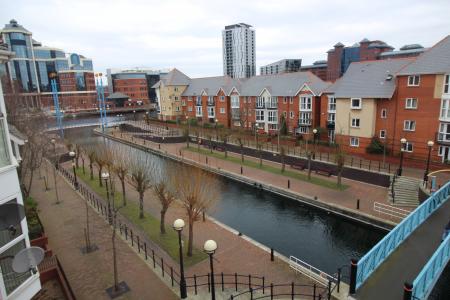 2 bedroom Penthouse to let in Vancouver Quay, Salford Quays, Salford, M50