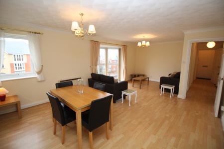 2 bedroom Penthouse to let in Vancouver Quay, Salford Quays, Salford, M50