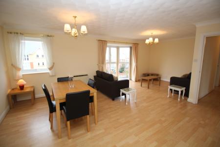 2 bedroom Penthouse to let in Vancouver Quay, Salford Quays, Salford, M50