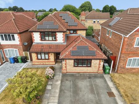 5 bedroom Detached house for sale in Charleston Close, Sale, M33