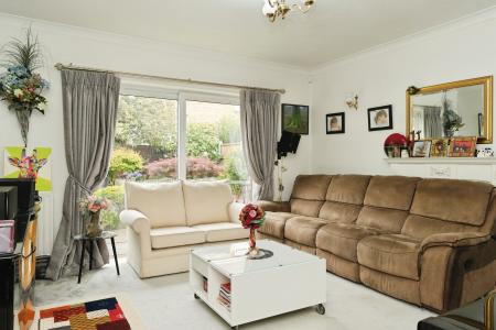5 bedroom Detached house for sale in Charleston Close, Sale, M33