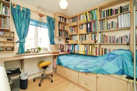 5 bedroom Detached house for sale in Charleston Close, Sale, M33