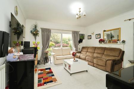 5 bedroom Detached house for sale in Charleston Close, Sale, M33
