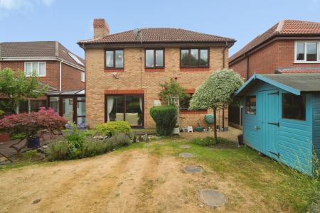 5 bedroom Detached house for sale in Charleston Close, Sale, M33