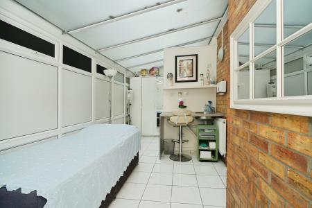 5 bedroom Detached house for sale in Charleston Close, Sale, M33