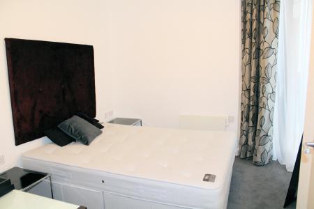 2 bedroom Flat to let in 5 Piccadilly Place, Manchester, M1