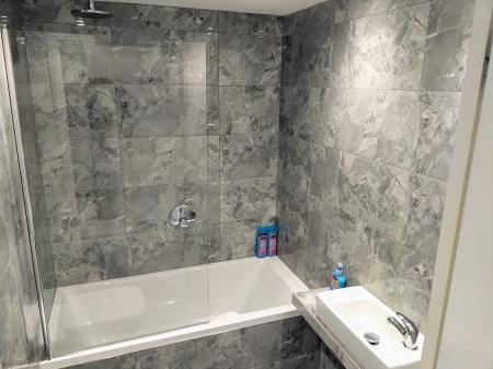 1 bedroom Studio flat to let in Clippers Quay, Salford Quays, Salford, M50