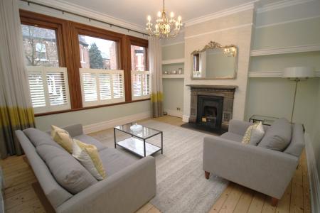 5 bedroom Flat to let in 2 Victoria Avenue, Manchester, M20