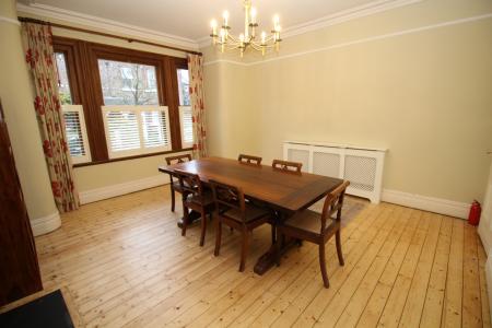 5 bedroom Flat to let in 2 Victoria Avenue, Manchester, M20