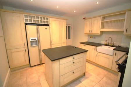 5 bedroom Flat to let in 2 Victoria Avenue, Manchester, M20